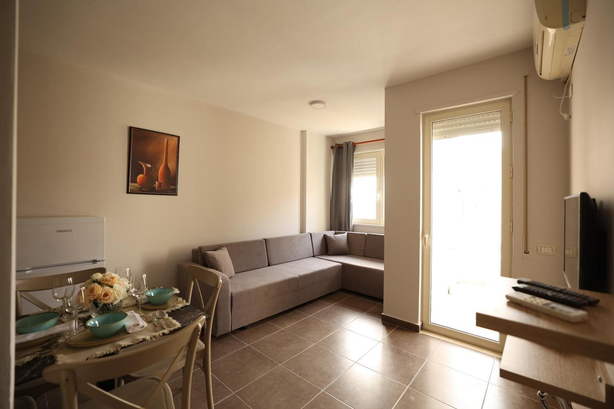 Dyrrah Seaside Apartments Durres Bagian luar foto
