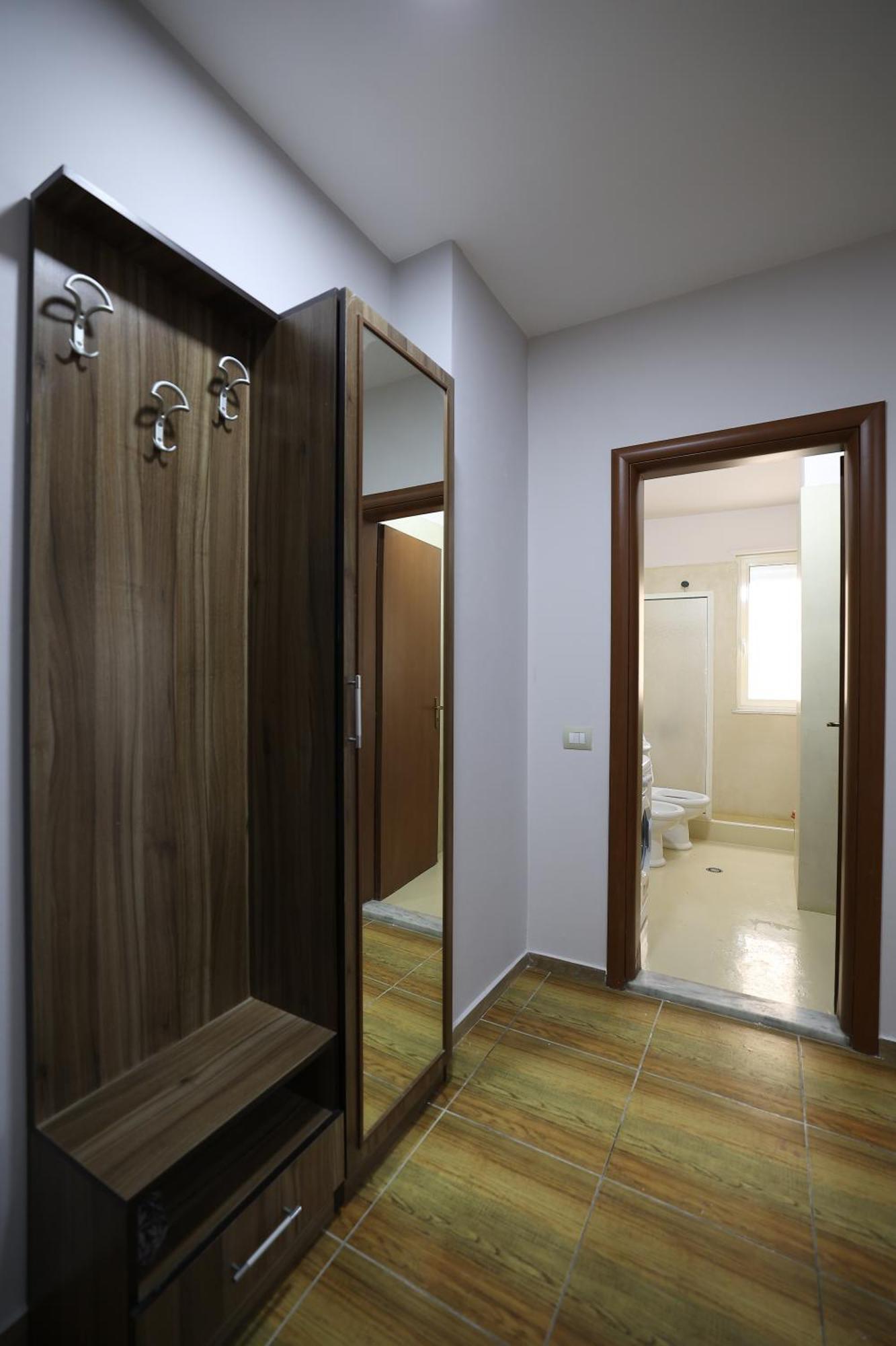Dyrrah Seaside Apartments Durres Bagian luar foto