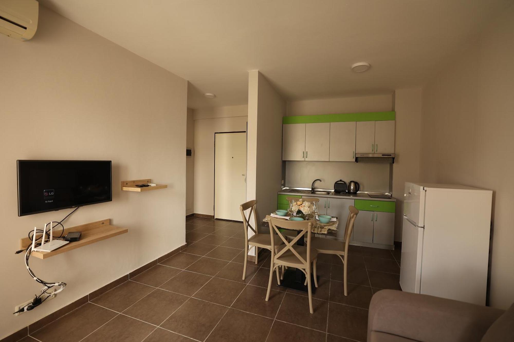 Dyrrah Seaside Apartments Durres Bagian luar foto