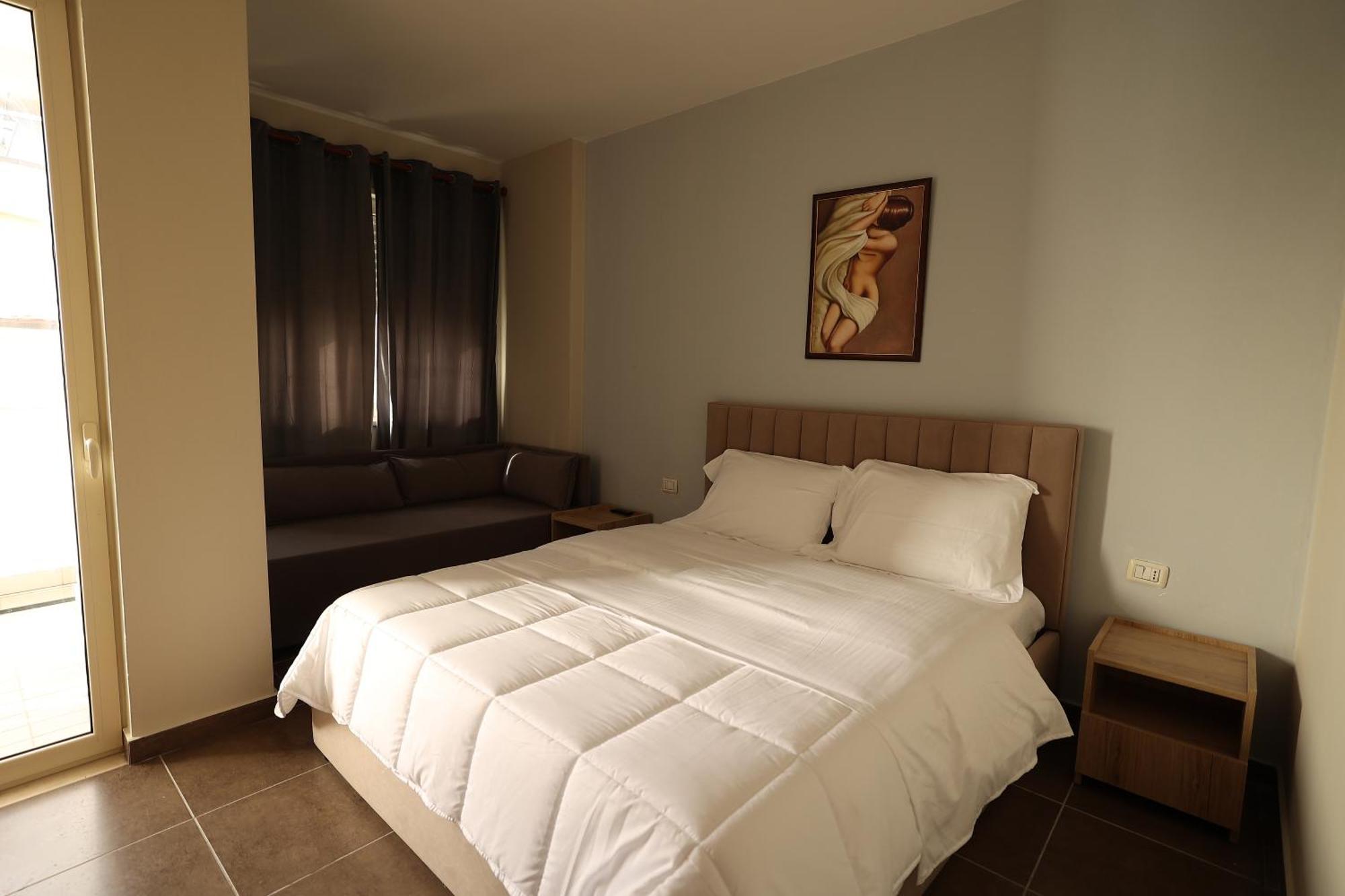 Dyrrah Seaside Apartments Durres Bagian luar foto