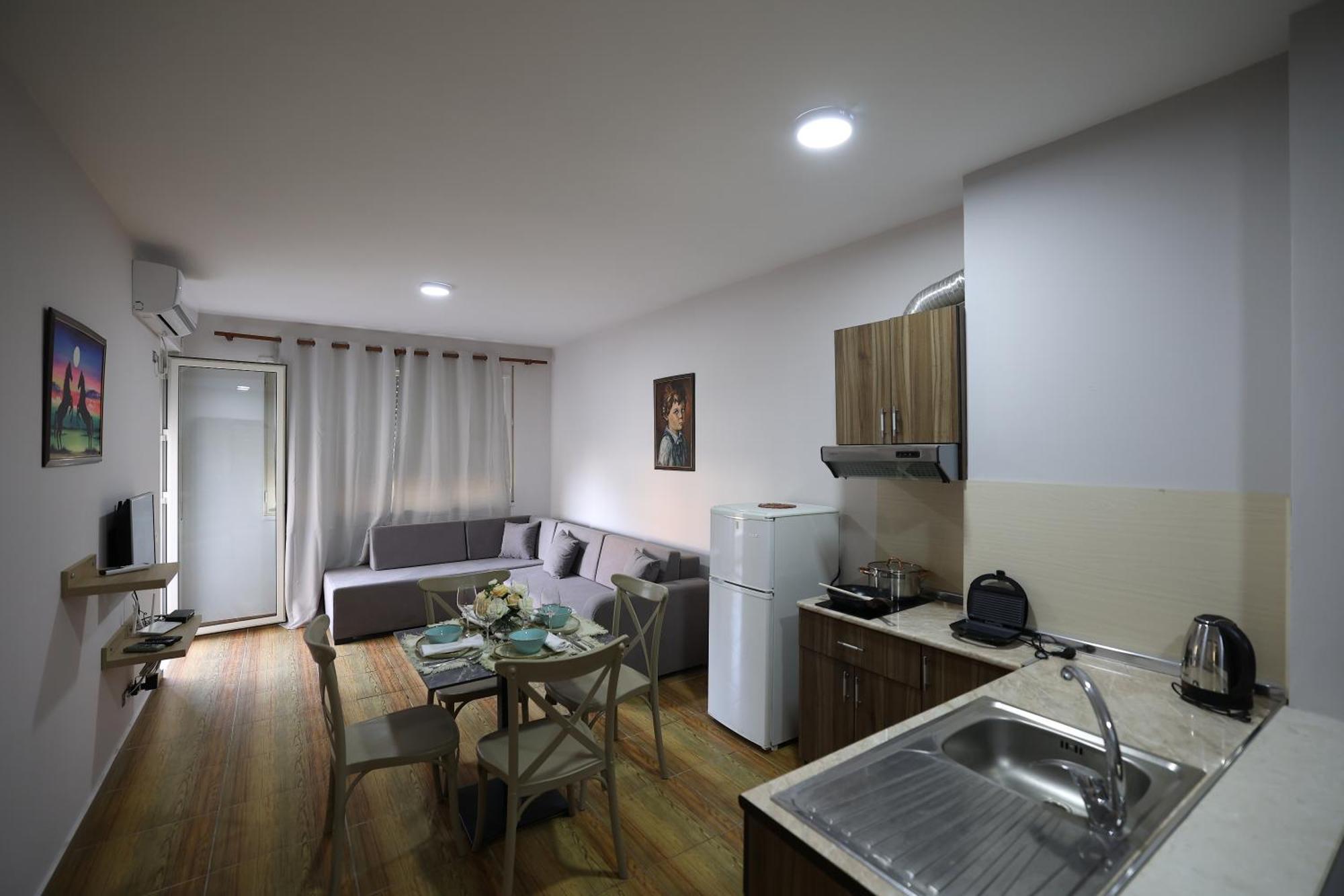 Dyrrah Seaside Apartments Durres Bagian luar foto