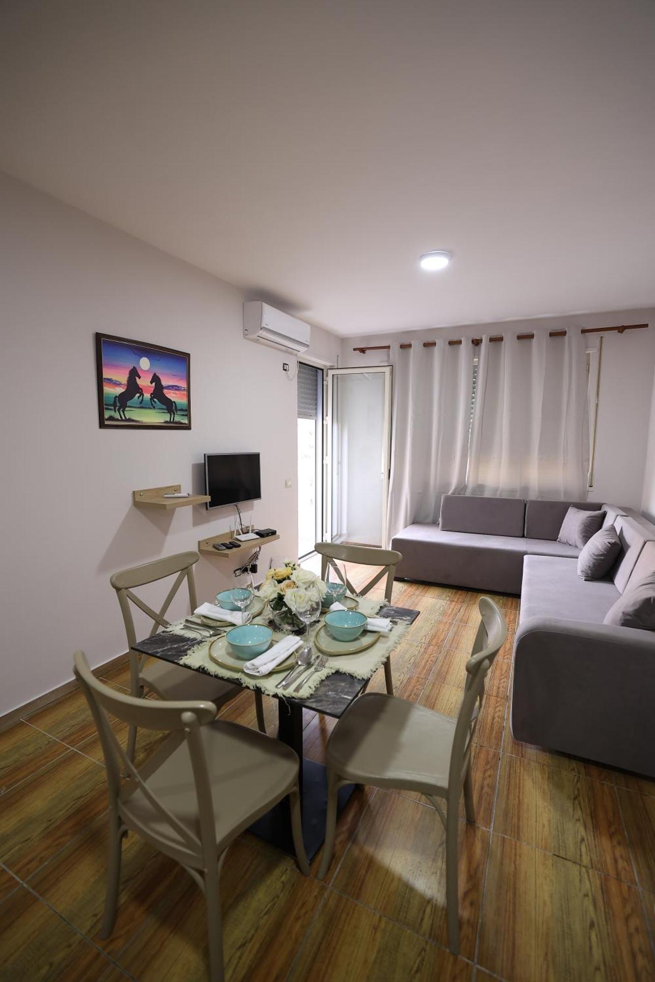 Dyrrah Seaside Apartments Durres Bagian luar foto